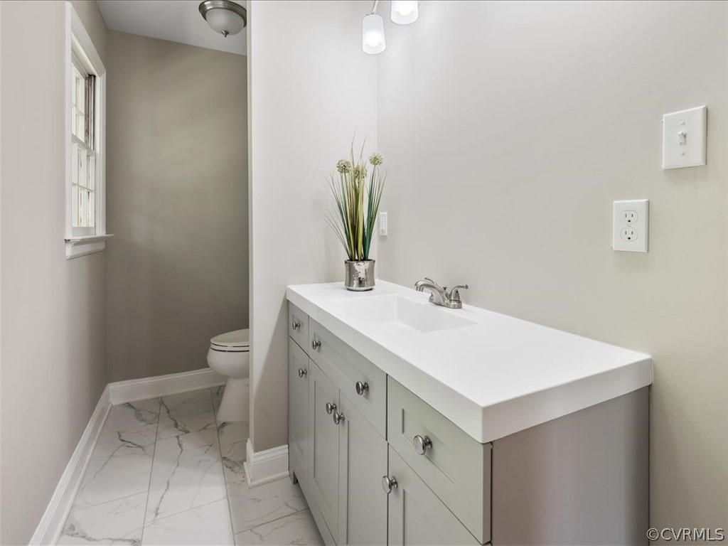 10517 Qualla Road Chesterfield, VA 23832 - Photo 13 of 27 Primary Bath