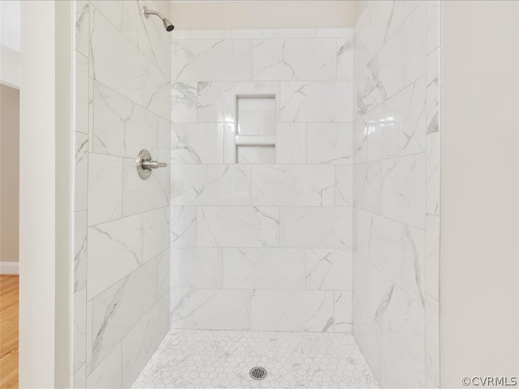 10517 Qualla Road Chesterfield, VA 23832 - Photo 14 of 27 Primary Bath
