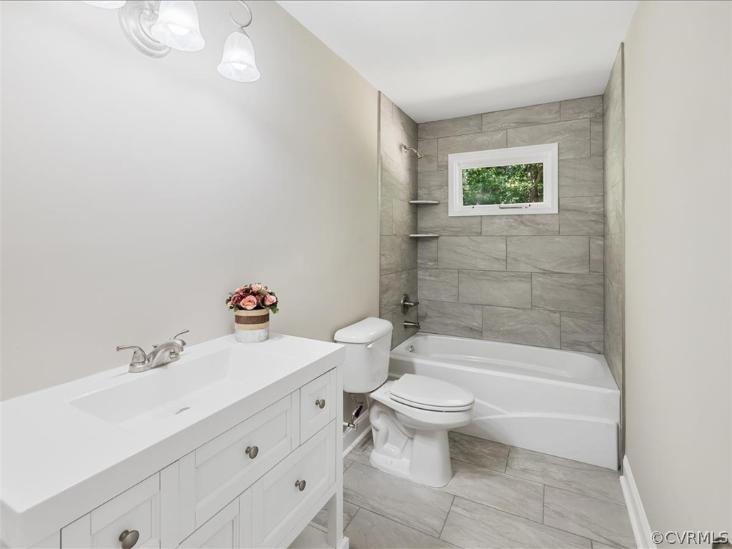 10517 Qualla Road Chesterfield, VA 23832 - Photo 16 of 27 Hall Bath