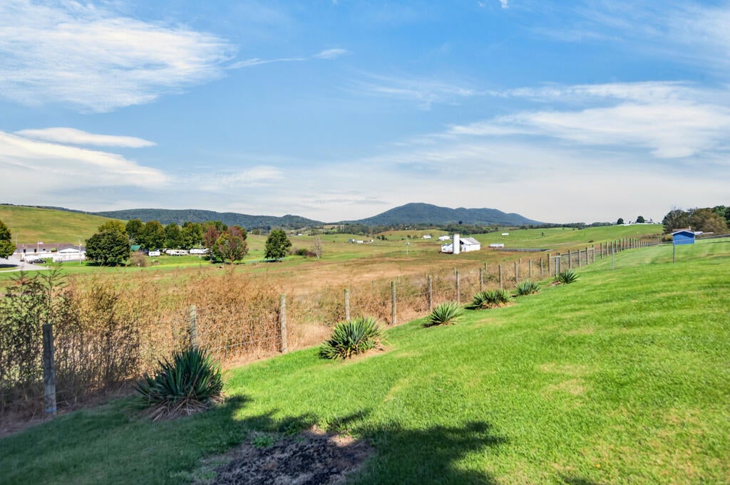 192 Whispering Pines Road Max Meadows, VA 24360 - Photo 83 of 88 Gallery Image 83