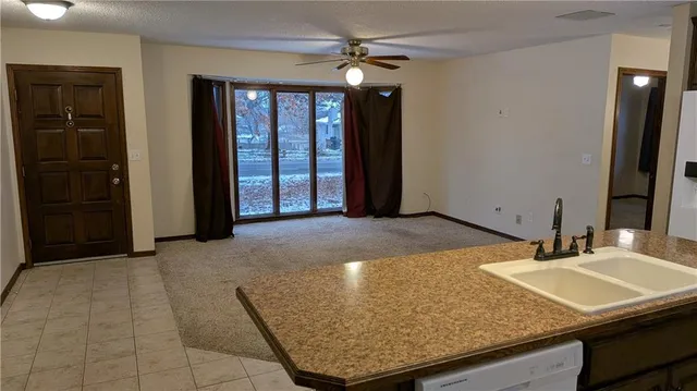 $280,000 | 1408 Country Club Drive, Pleasant Hill, MO 64080