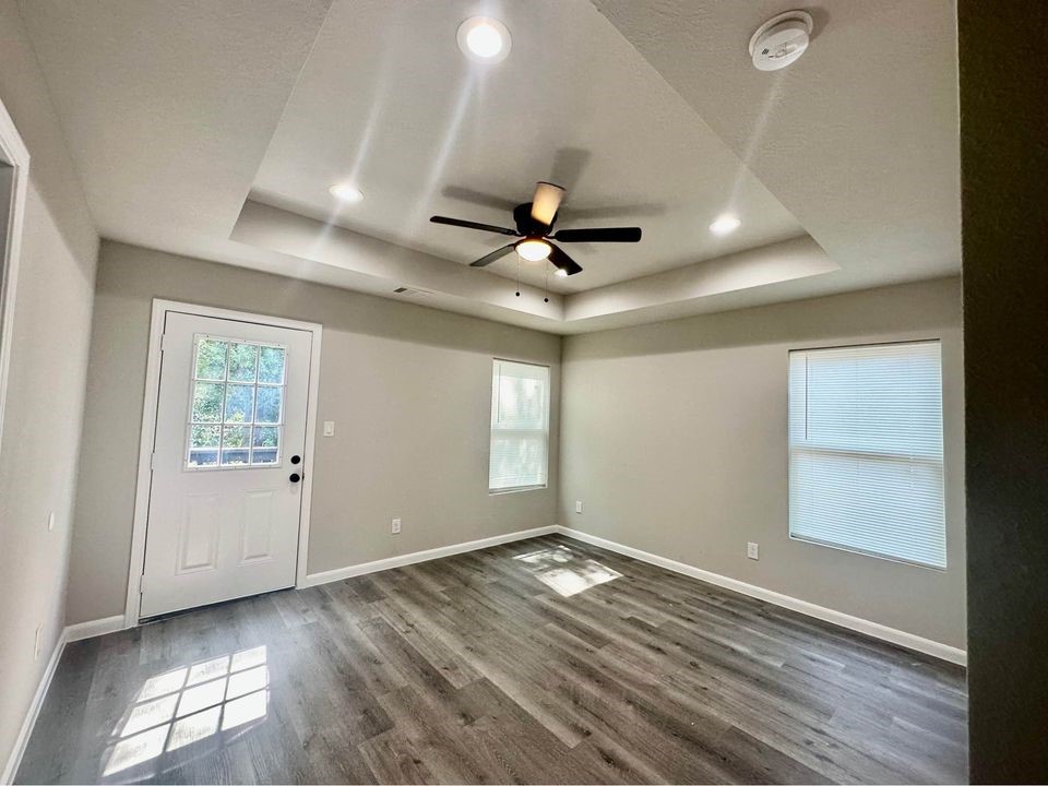 4302 Hirsch Road, Unit A Houston, TX 77026 - Photo 7 of 18 Gallery Image 7
