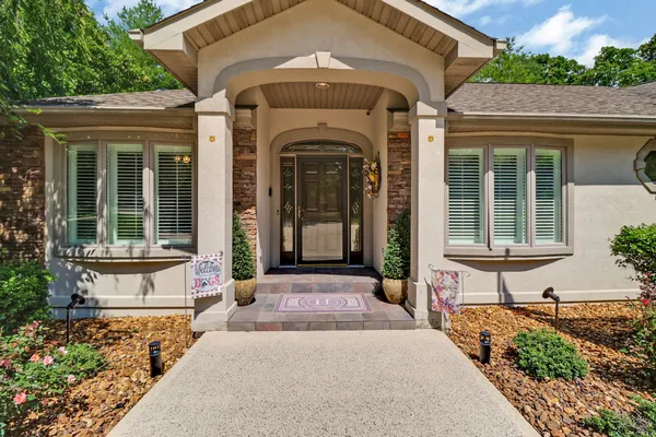 $799,950 | 44 Inwood Court, Crossville, TN 38558