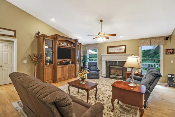 $799,950 | 44 Inwood Court, Crossville, TN 38558