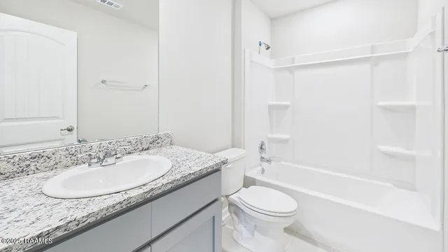 $204,500 | 143 Cottage Cove, Maurice, LA 70555