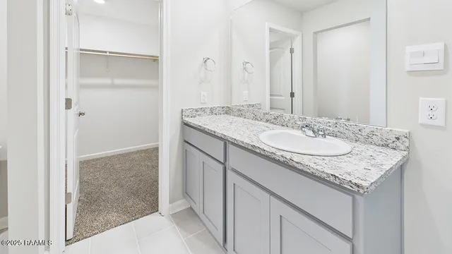 $204,500 | 143 Cottage Cove, Maurice, LA 70555