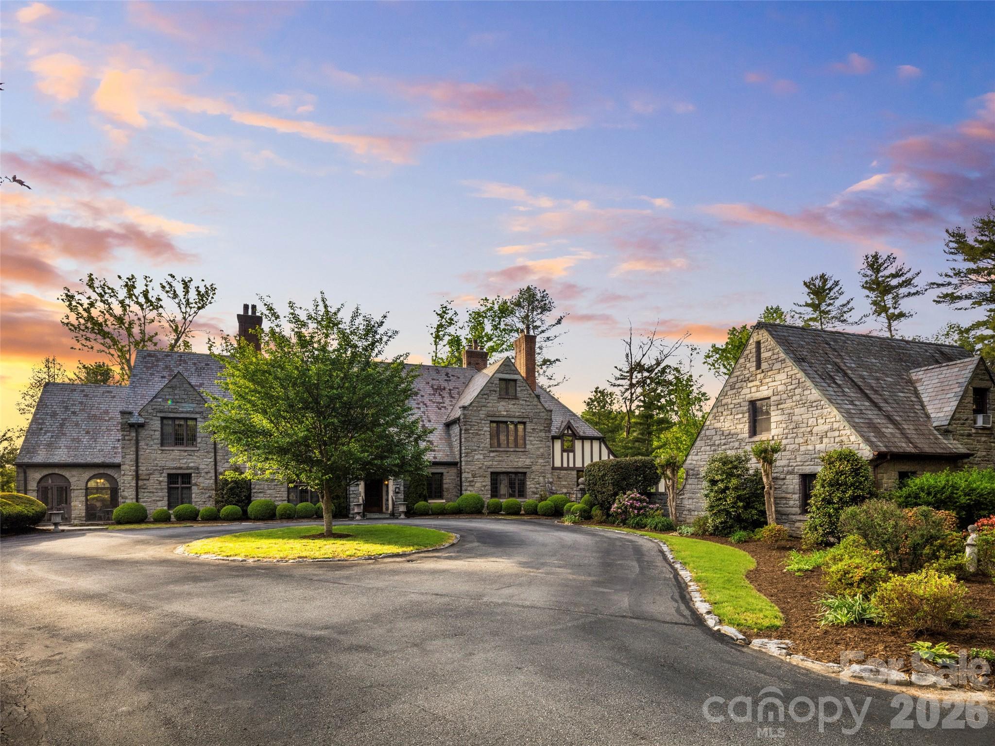 436 Vanderbilt Road Biltmore Forest, NC 28803 - Photo 4 of 48