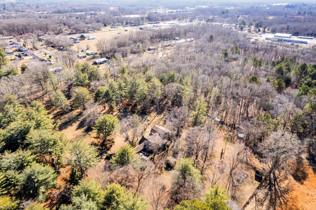 1006 Remington Place Manchester, TN 37355 - Photo 67 of 95 an aerial view of house with yard and mountain view in back