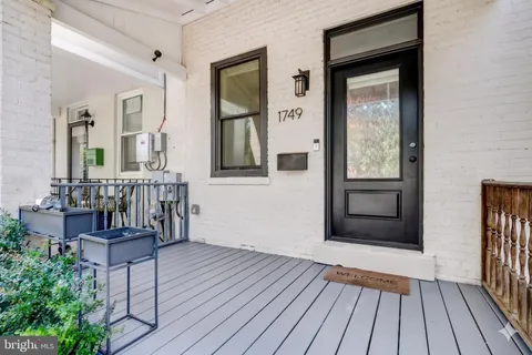 $444,000 | 1749 L Street Northeast, Washington, DC 20002