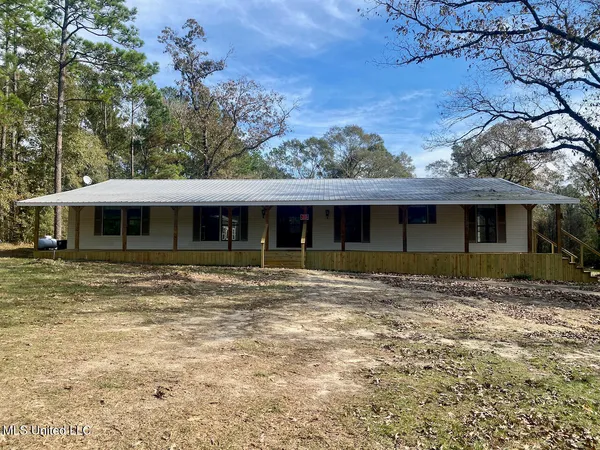 $325,000 | 122 Hunter Lane, Lucedale, MS 39452