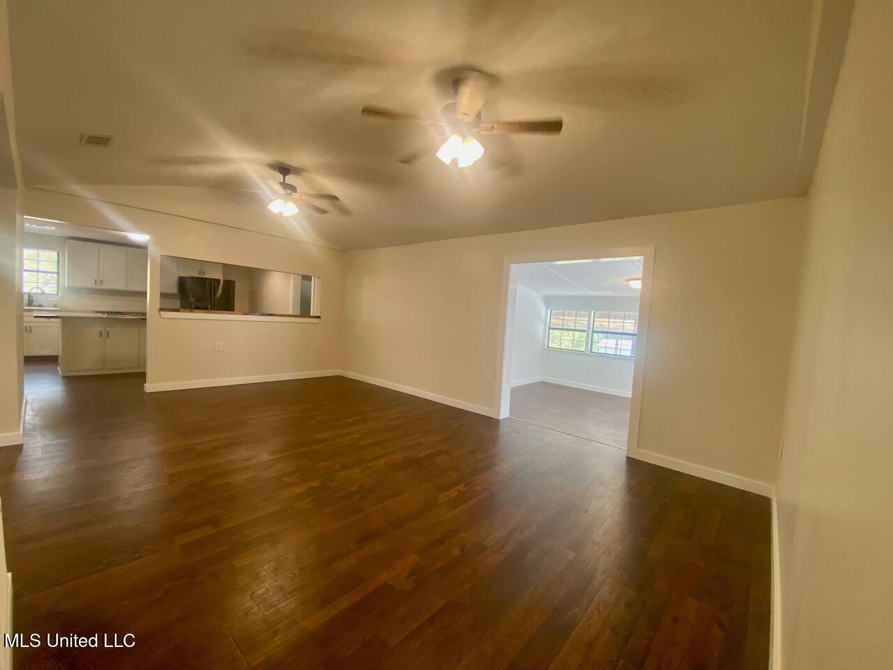 122 Hunter Lane Lucedale, MS 39452 - Photo 6 of 53 IMG_7513