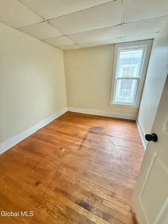 $1,300 | 70 Academy Street, Unit 2, Amsterdam, NY 12010