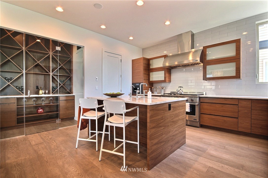 5937 Atlas Place Southwest Seattle, WA 98136 - Photo 7 of 25 Gallery Image 7