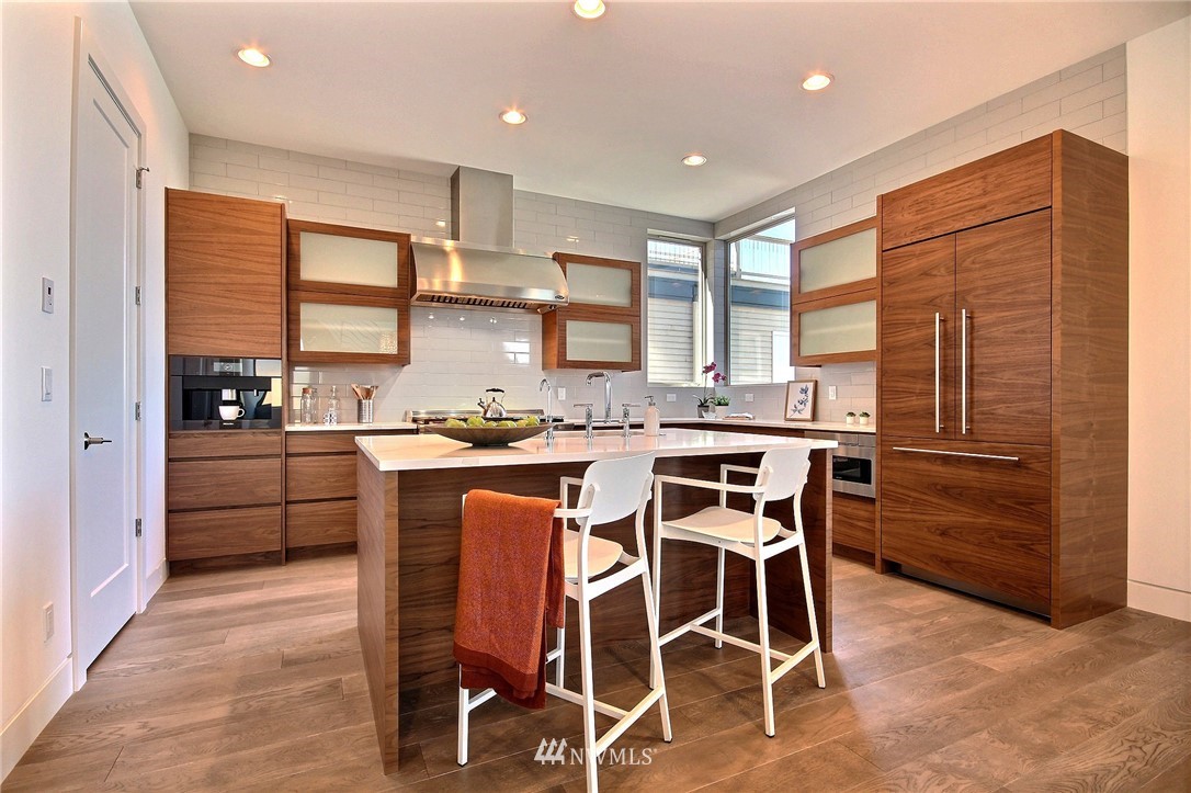 5937 Atlas Place Southwest Seattle, WA 98136 - Photo 8 of 25 Gallery Image 8