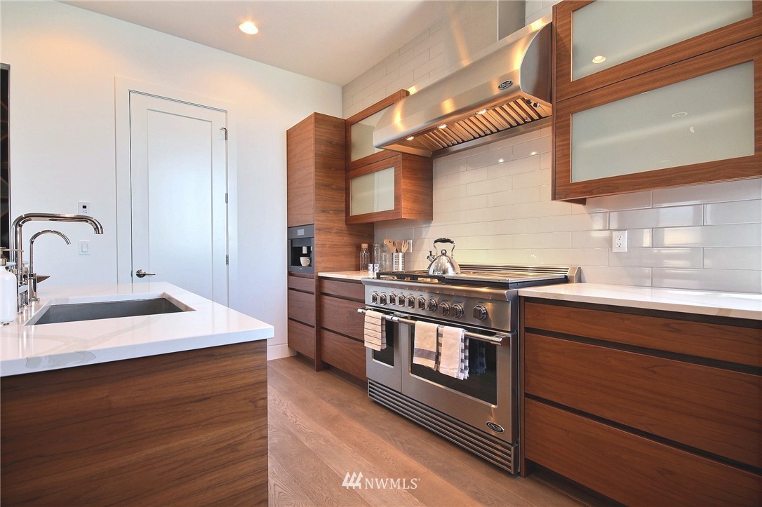 5937 Atlas Place Southwest Seattle, WA 98136 - Photo 9 of 25 Gallery Image 9