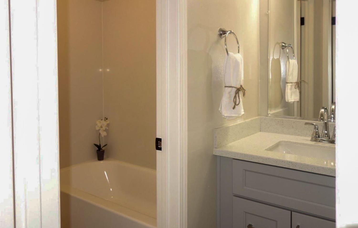 1036 Oak Grove Road, Unit 133 Concord, CA 94518 - Photo 11 of 18 Gallery Image 11