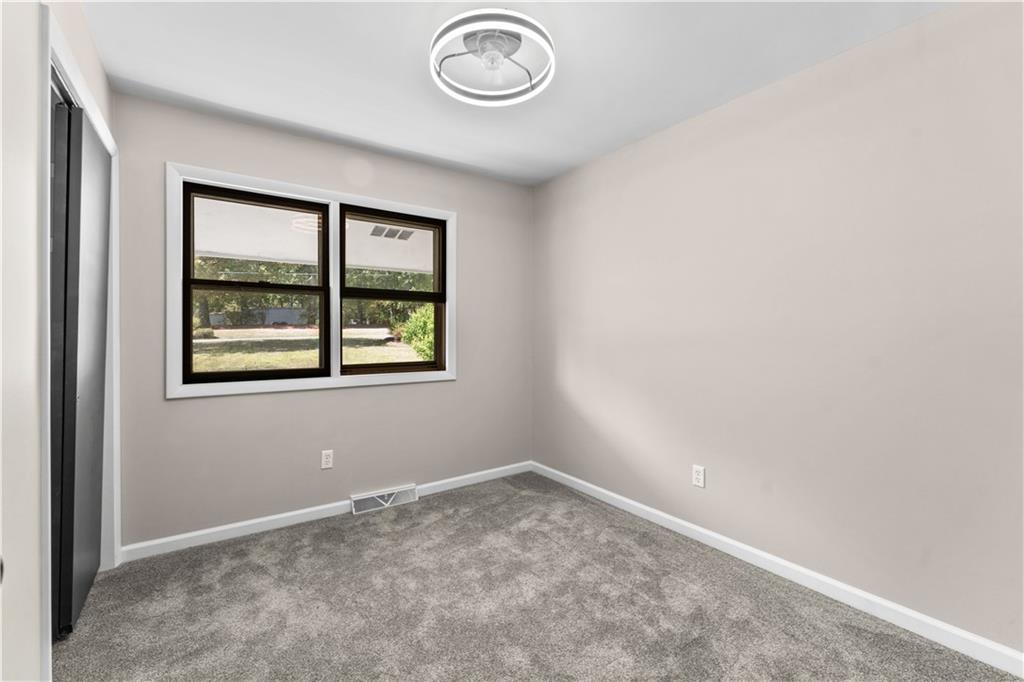 126 Woodcrest Road Butler, PA 16002 - Photo 18 of 37