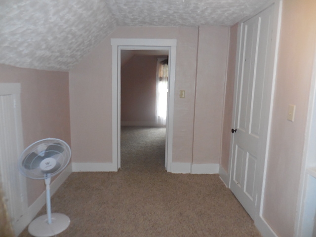 529 East 13th Street Rochester, IN 46975 - Photo 8 of 18