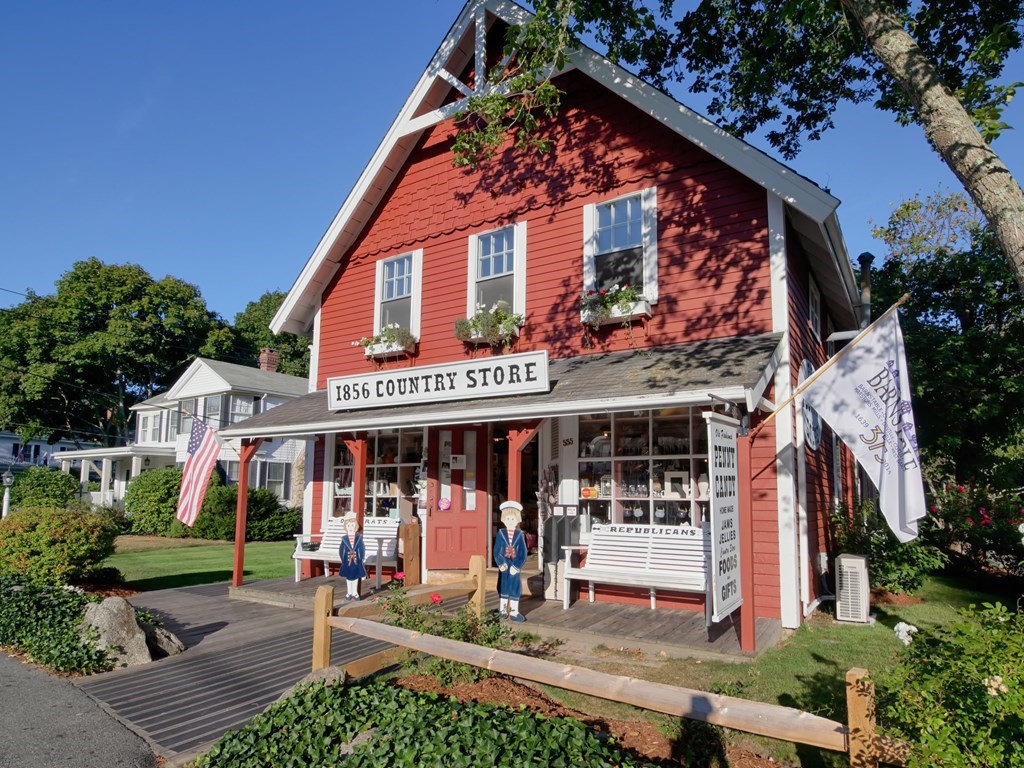 111-129 Pine Tree Drive Barnstable, MA 02632 - Photo 6 of 8