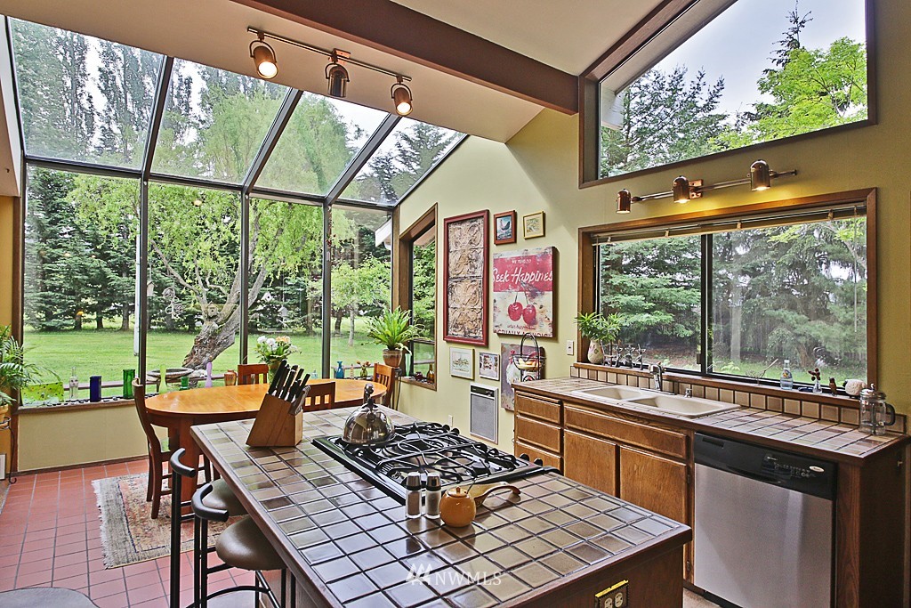 5434 Cameron Road Freeland, WA 98249 - Photo 7 of 24 Gallery Image 7