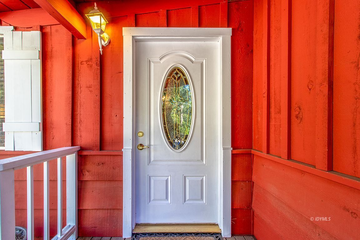 54789 Daryll Road Idyllwild, CA 92549 - Photo 6 of 44 a front view of a house with entryway