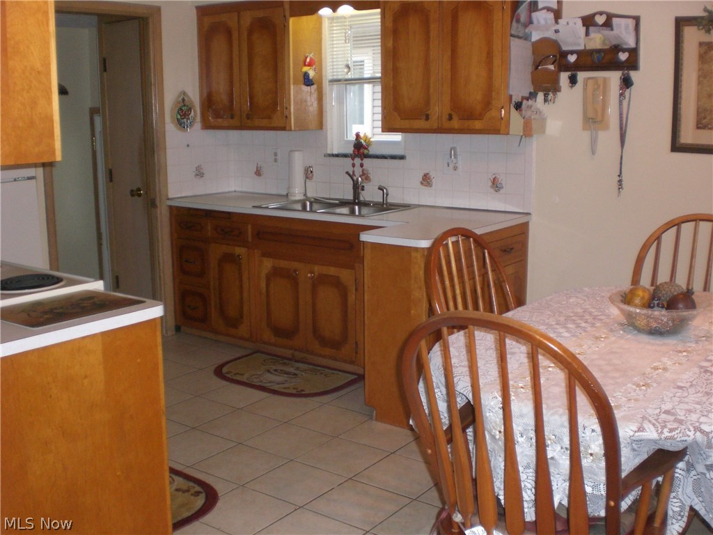 10317 Briggs Road Cleveland, OH 44111 - Photo 5 of 19 Gallery Image 5