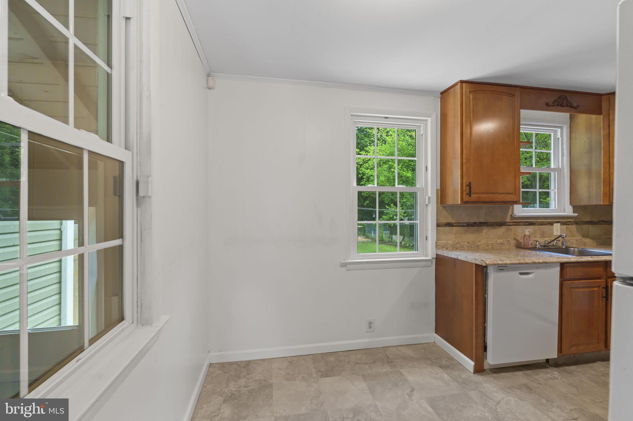 64 Edison Road Cherry Hill, NJ 08034 - Photo 11 of 34