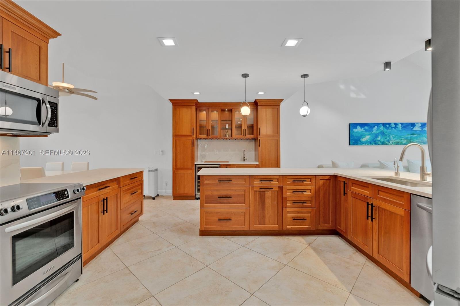 23348 Water Circle Boca Raton, FL 33486 - Photo 11 of 37 Gallery Image 11