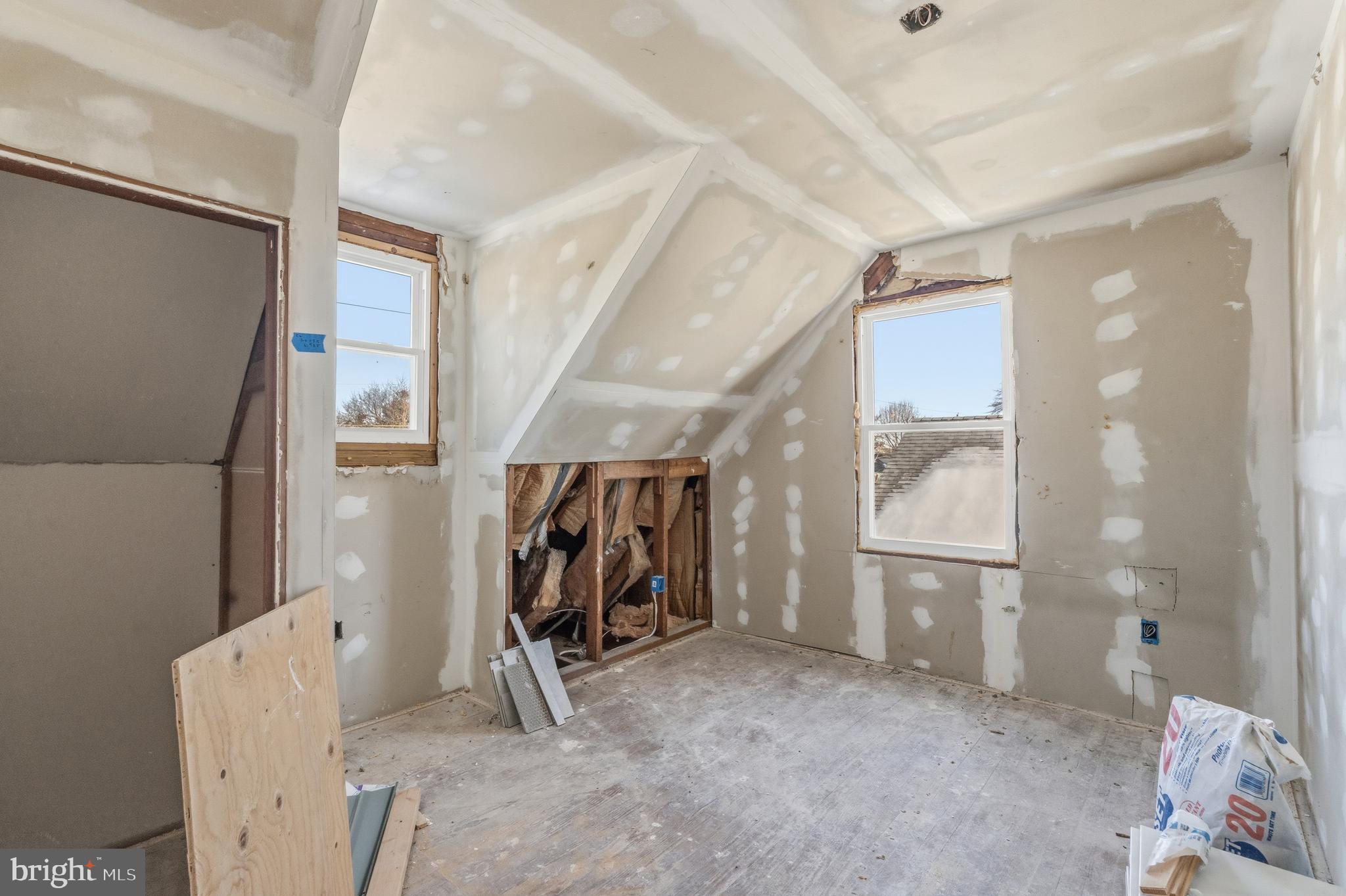 21-23 Harding Avenue Pennsville, NJ 08070 - Photo 25 of 35 a view of entryway