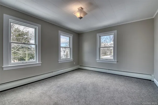 $2,600 | 220 5th Avenue, Greenport, NY 11944