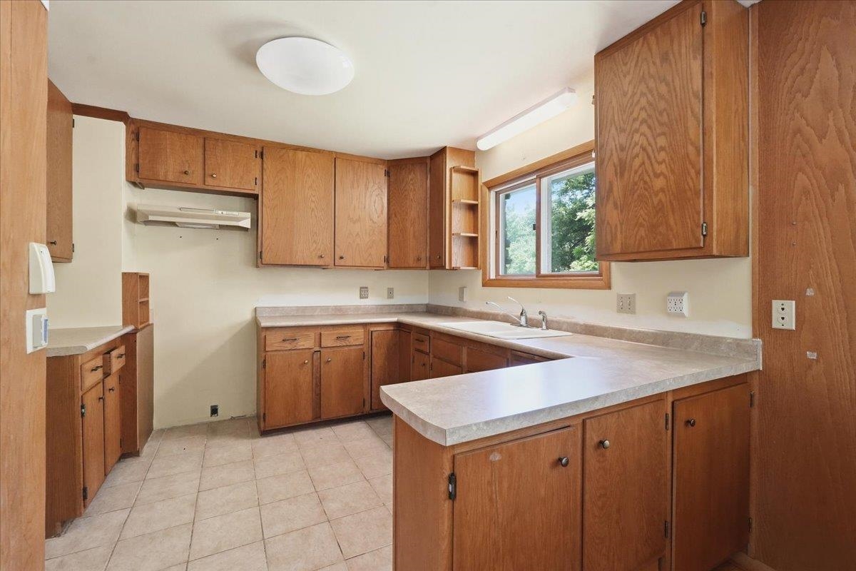 4938 Hickory Trail Middleton, WI 53562 - Photo 14 of 42