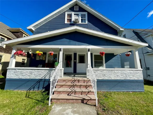 $1,700 | 417 Adams Avenue, Unit RIGHT, Endicott, NY 13760