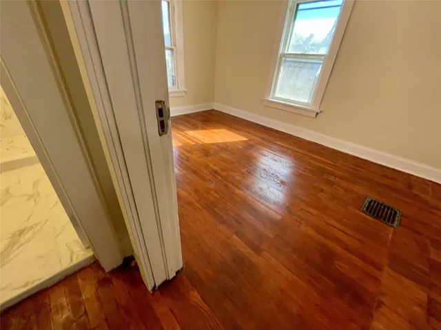 $1,700 | 417 Adams Avenue, Unit RIGHT, Endicott, NY 13760