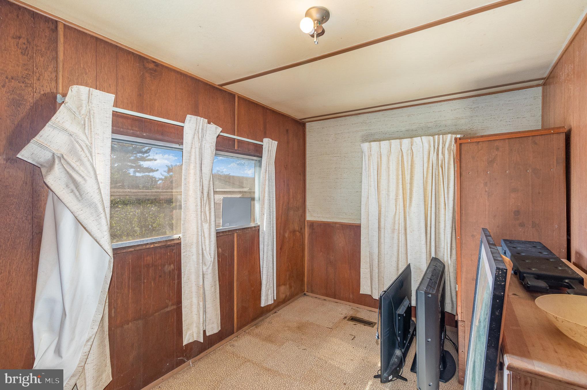 625 Weavertown Road Lebanon, PA 17046 - Photo 24 of 29 Bedroom 3