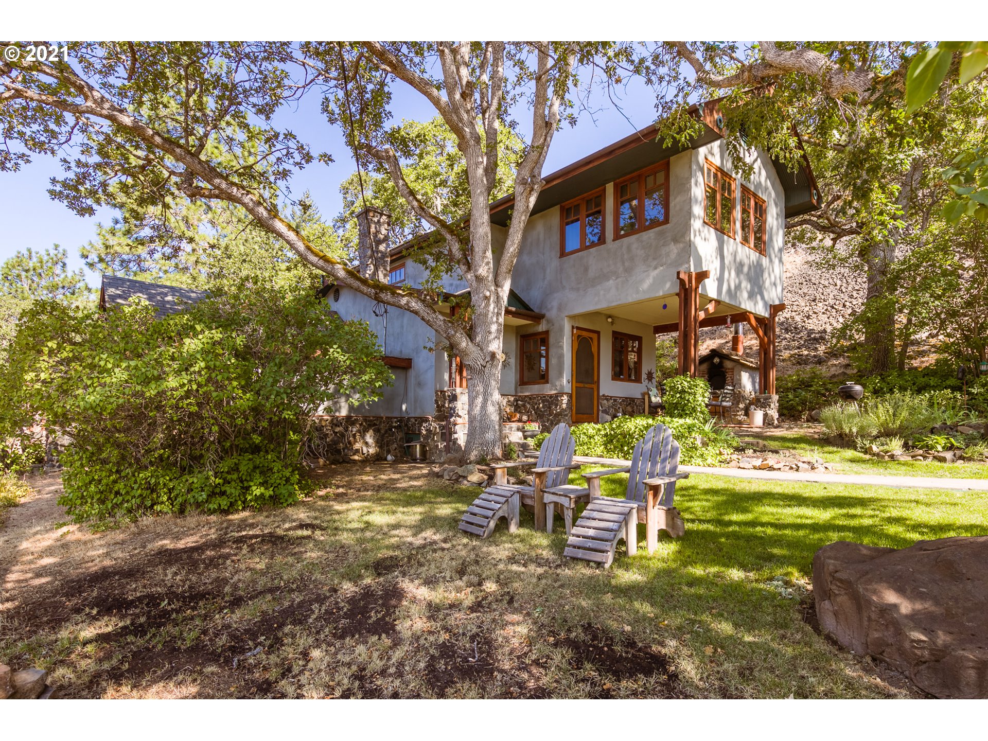 11 Pitman Road Lyle, WA 98635 - Photo 1 of 25 Gallery Image 1
