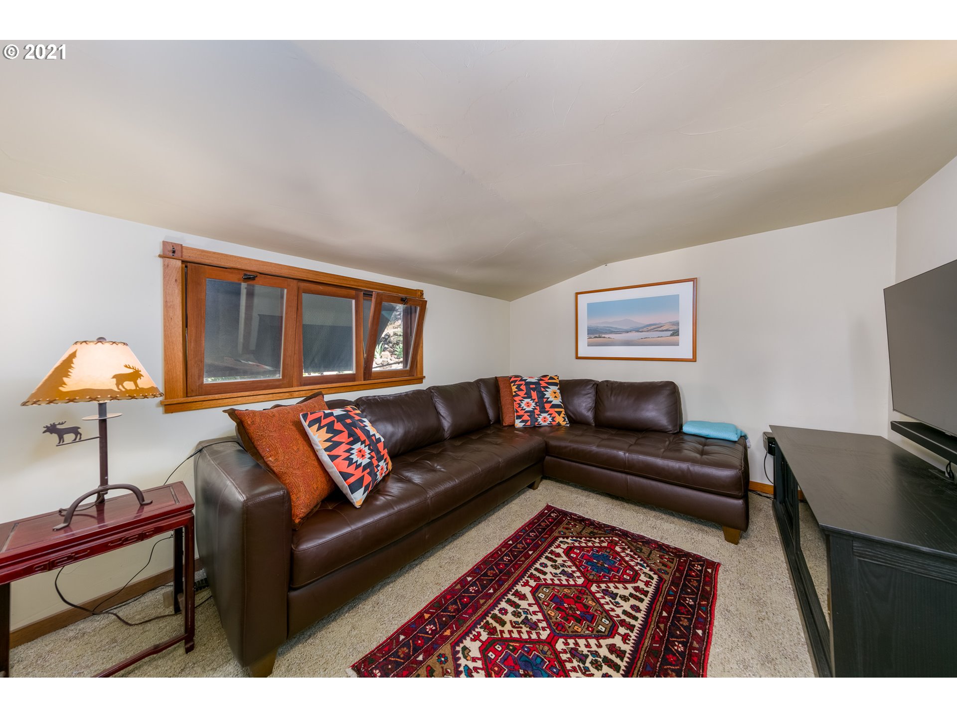 11 Pitman Road Lyle, WA 98635 - Photo 13 of 25 Gallery Image 13