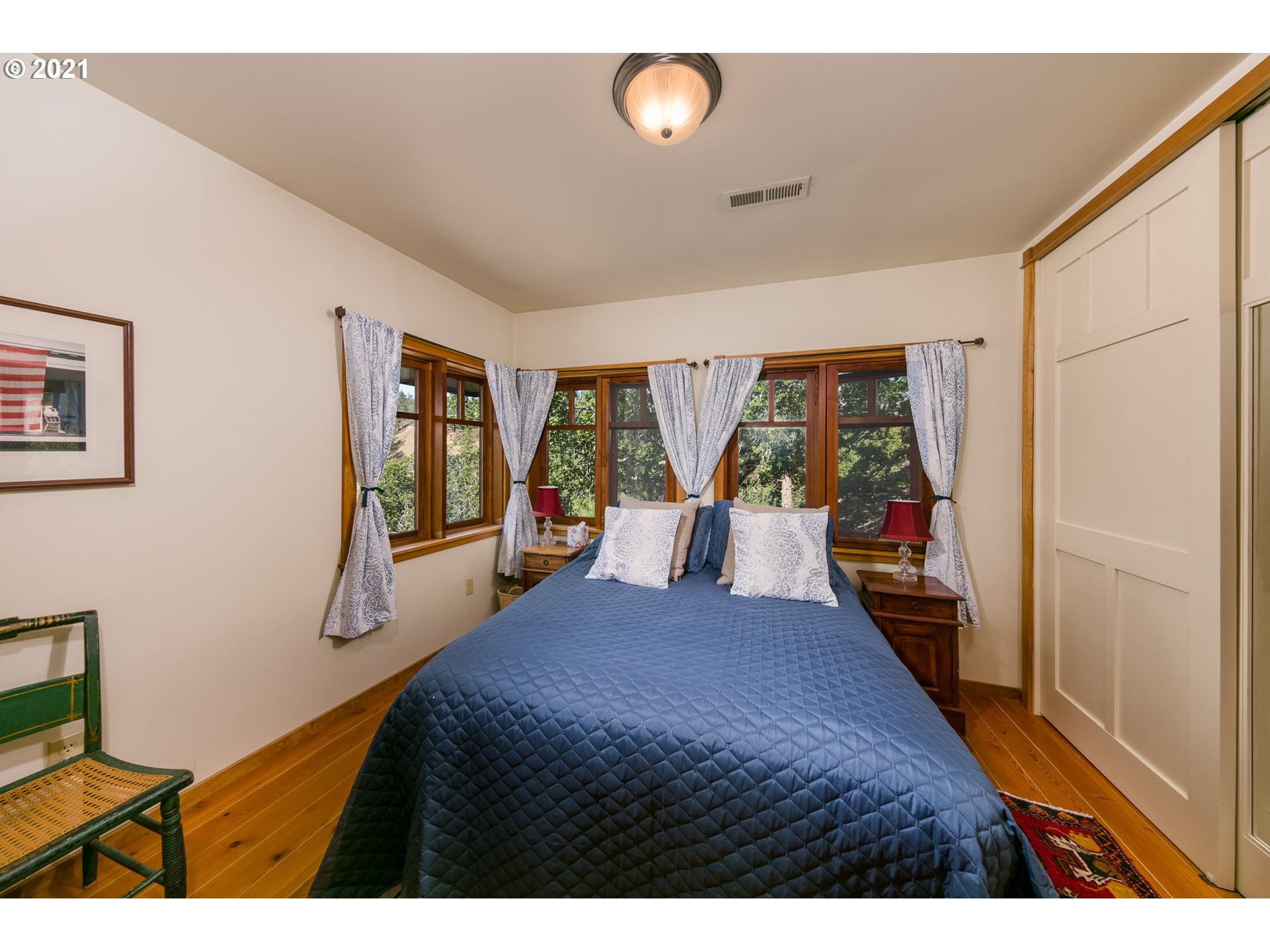11 Pitman Road Lyle, WA 98635 - Photo 8 of 25 Gallery Image 8