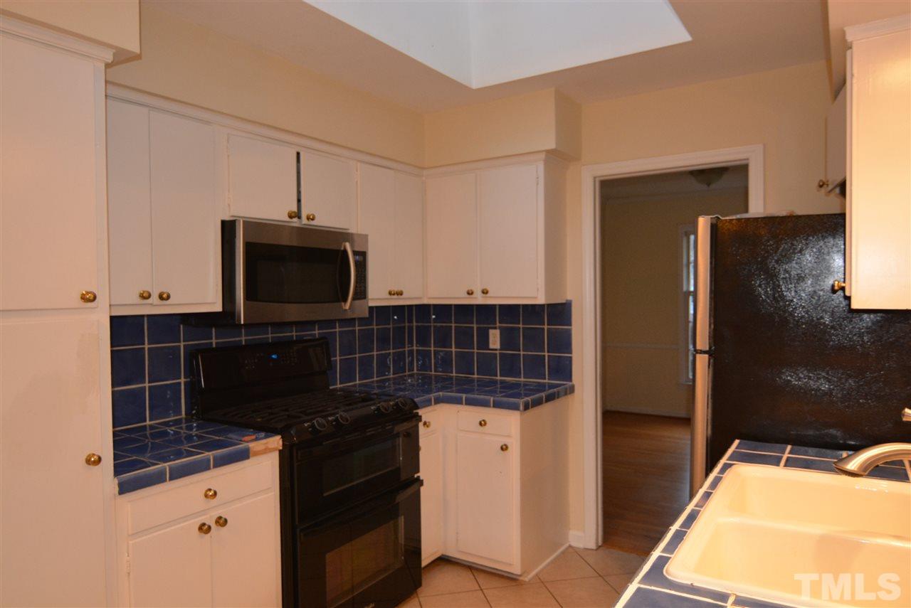 1541 Fountain Ridge Road Chapel Hill, NC 27517 - Photo 6 of 30
