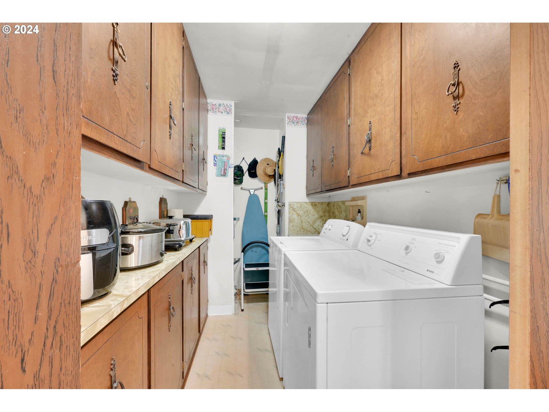 36054 Folsom Road Southeast Albany, OR 97322 - Photo 20 of 48 Utility Room