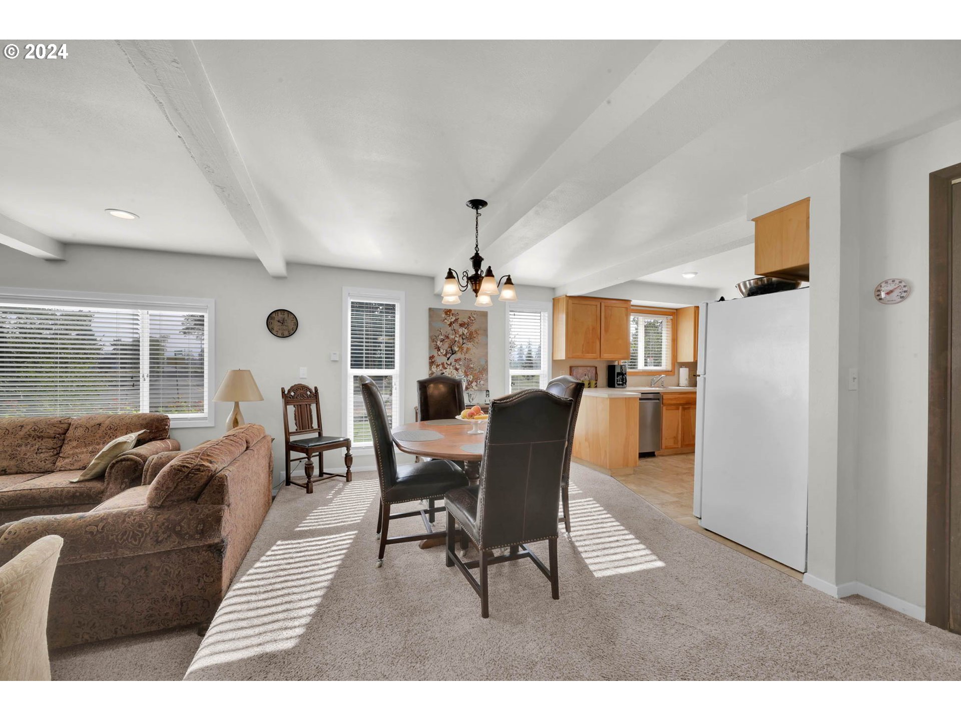 36054 Folsom Road Southeast Albany, OR 97322 - Photo 9 of 48 Dining Area