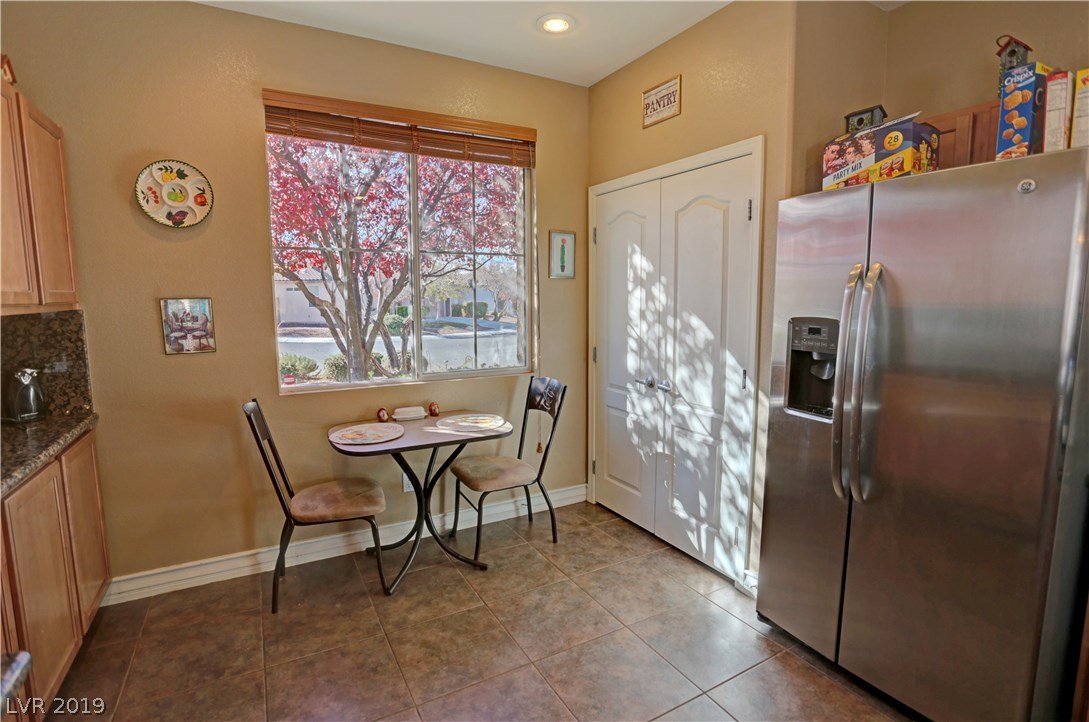 4881 Castello Way Pahrump, NV 89061 - Photo 8 of 37