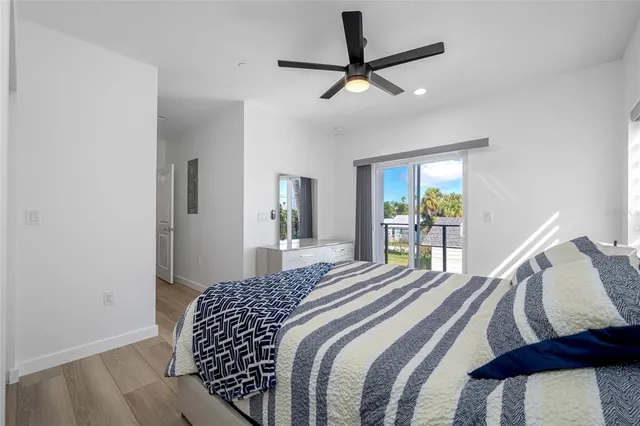 a view of a storage & utility room with washer and dryer