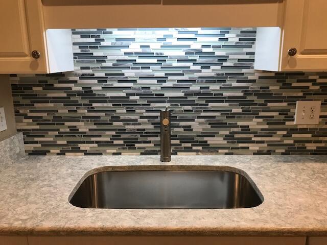 4434 Pheasant Ridge Road, Unit 206 Roanoke, VA 24014 - Photo 3 of 16 IMG_5506
