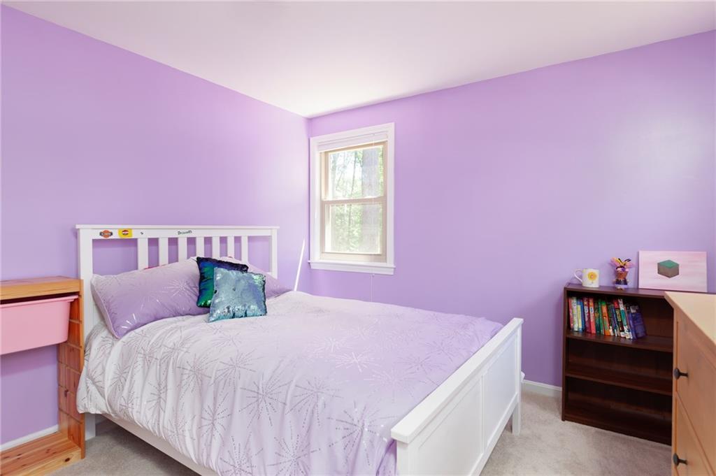 27 Cheverus Road Cape Elizabeth, ME 04107 - Photo 19 of 31 Second bedroom