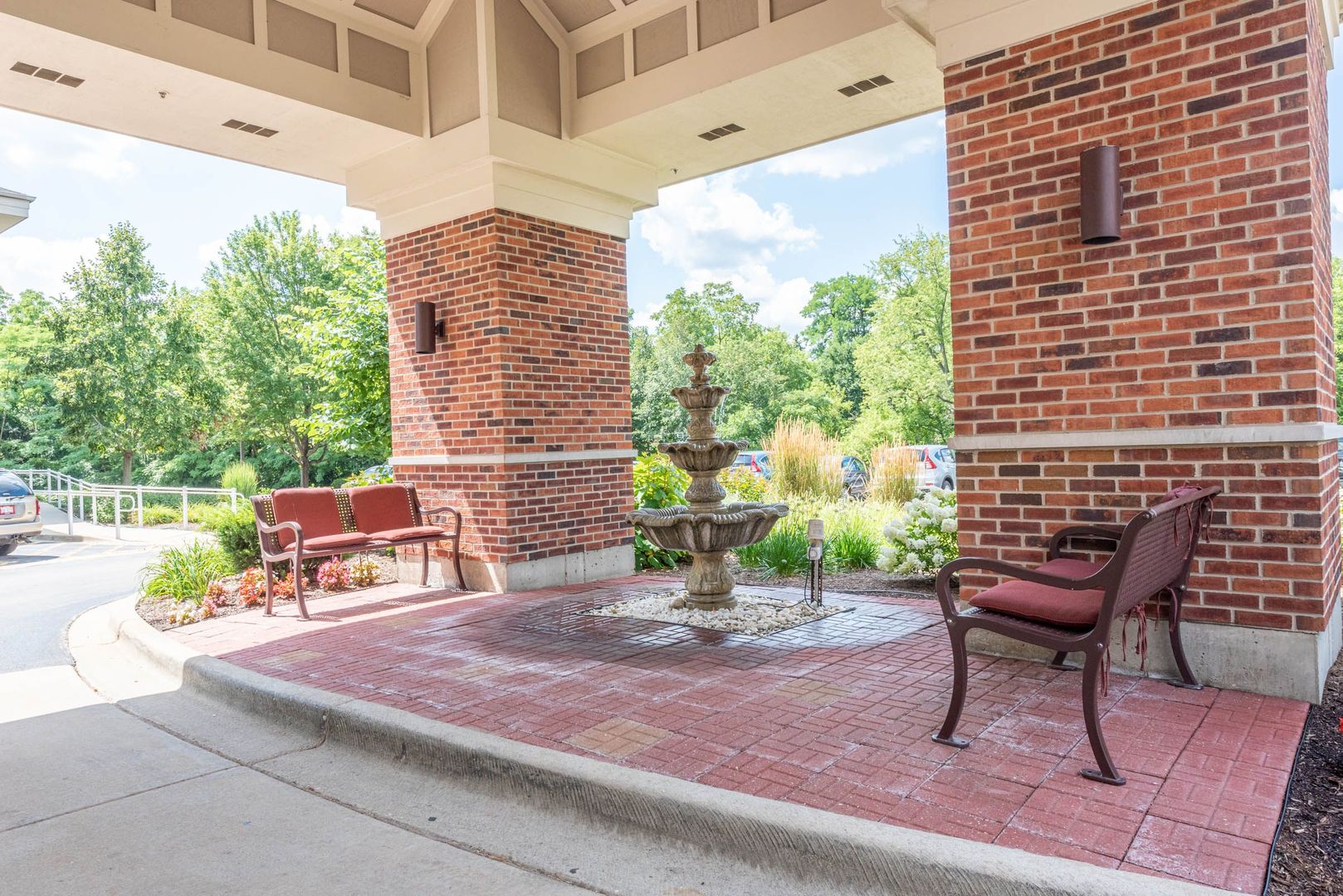 801 North McLean Boulevard, Unit 300 Elgin, IL 60123 - Photo 14 of 16 a view of a chairs and table in the patio