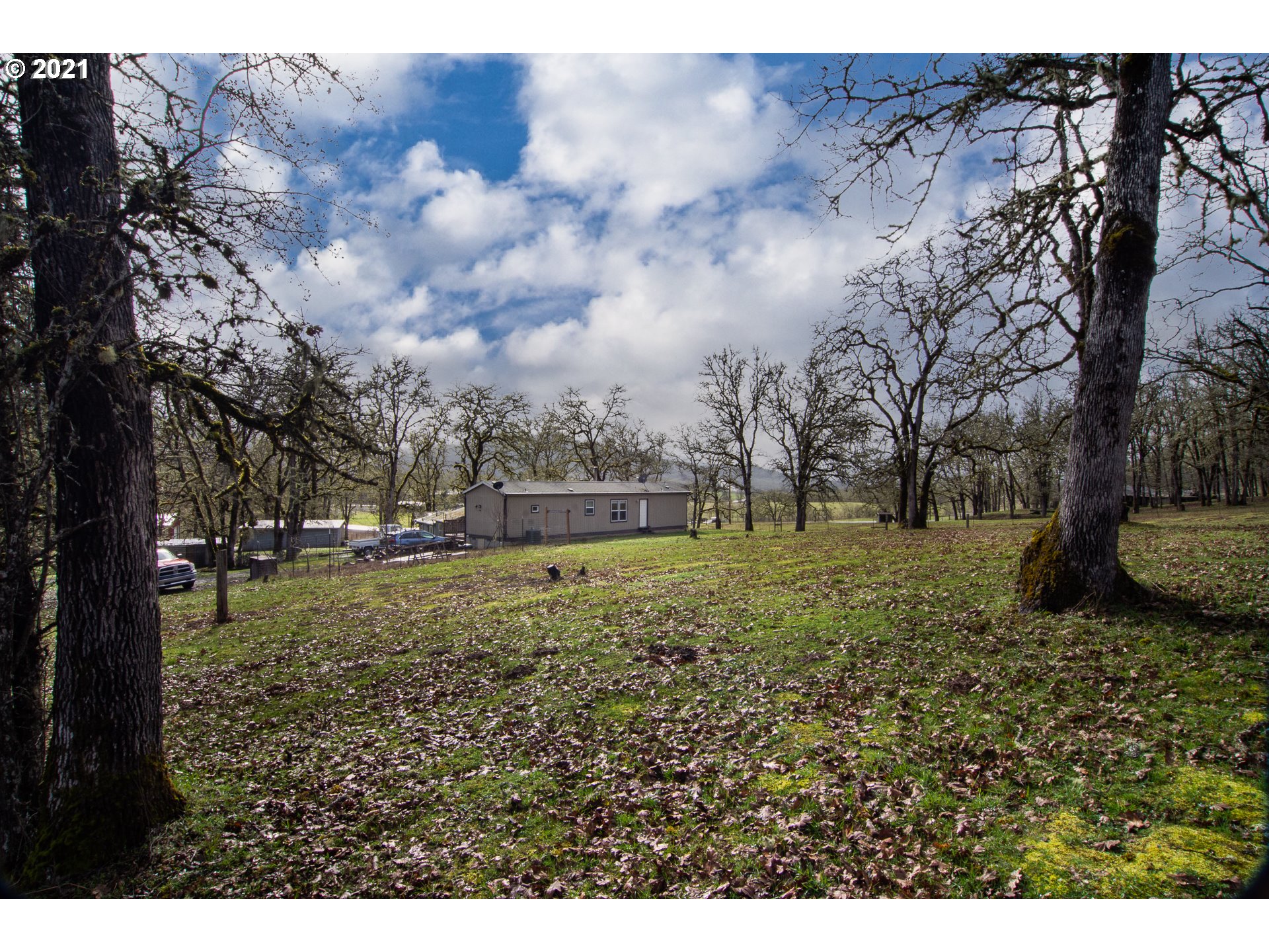 353 Manning Road Oakland, OR 97462 - Photo 18 of 30 Gallery Image 18