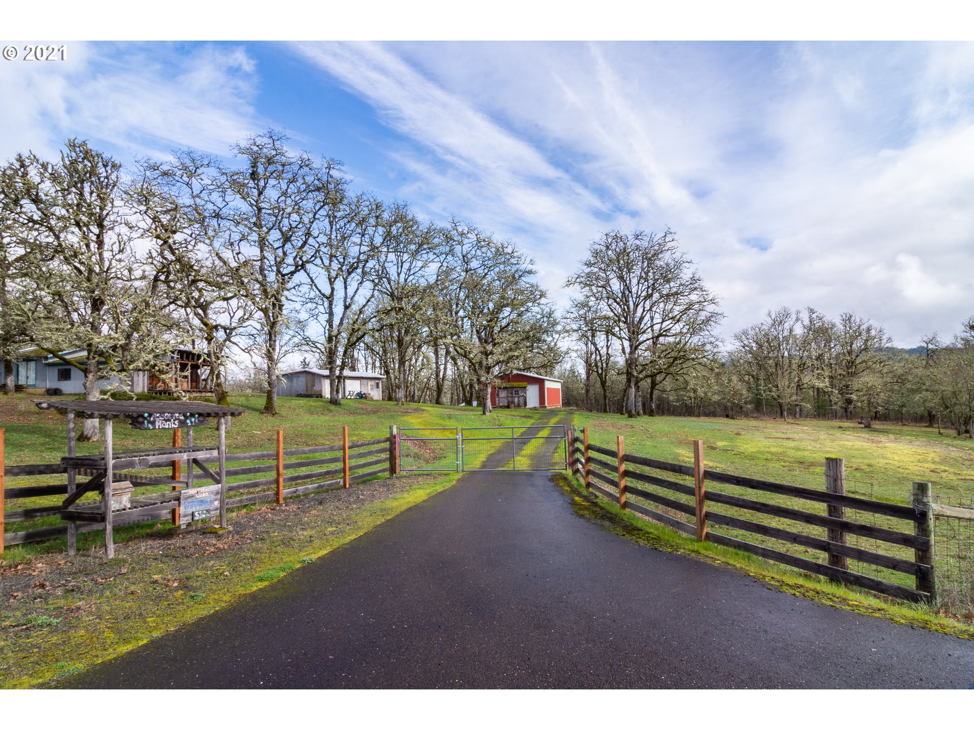 353 Manning Road Oakland, OR 97462 - Photo 28 of 30 Gallery Image 28