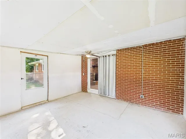 $254,900 | 515 West James Boulevard, St. James, MO 65559