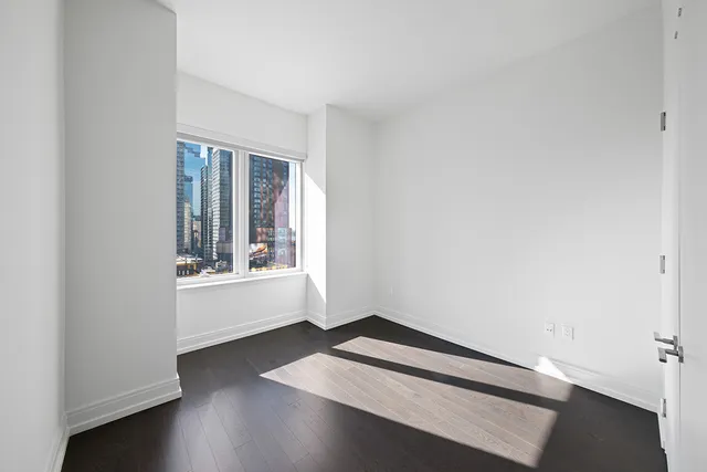 $8,200 | 555 10th Avenue, Unit 25E | Hudson Yards