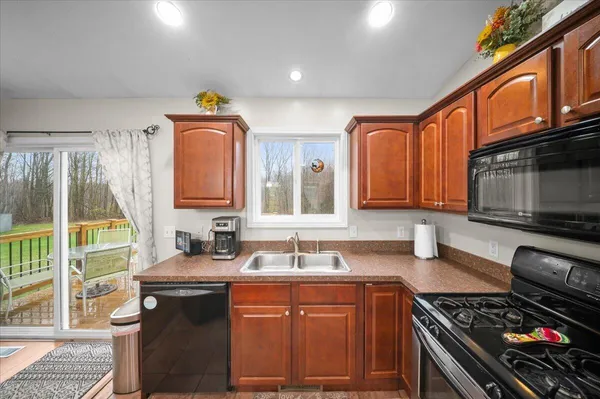 $349,900 | 2194 Winston View Drive, Cedar Springs, MI 49319